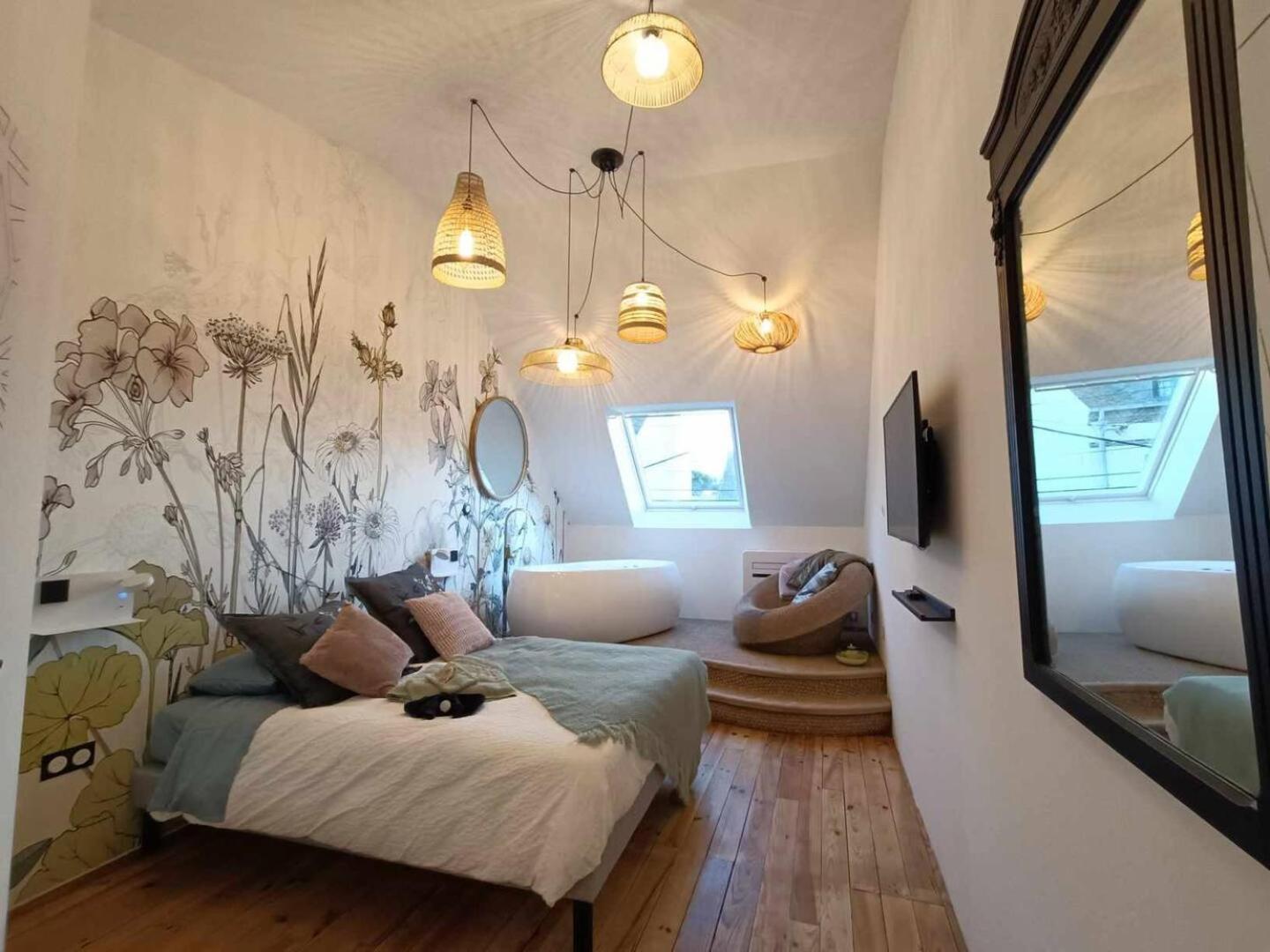 Maison D'Hotes "At'Home" Олт Екстериор снимка