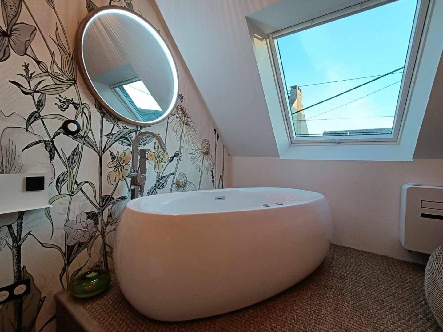 Maison D'Hotes "At'Home" Олт Екстериор снимка
