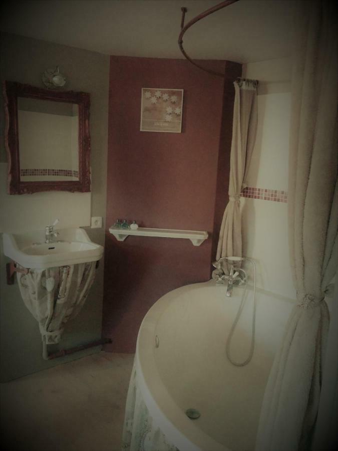 Maison D'Hotes "At'Home" Олт Екстериор снимка